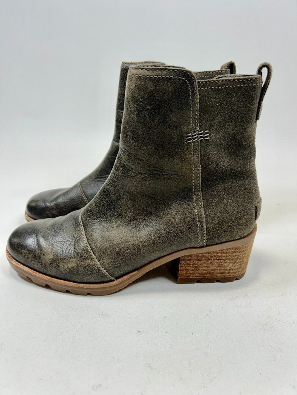 SOREL Womens Cate Booties Gray Leather & Suede Stacked Heel Side Zip sz 8